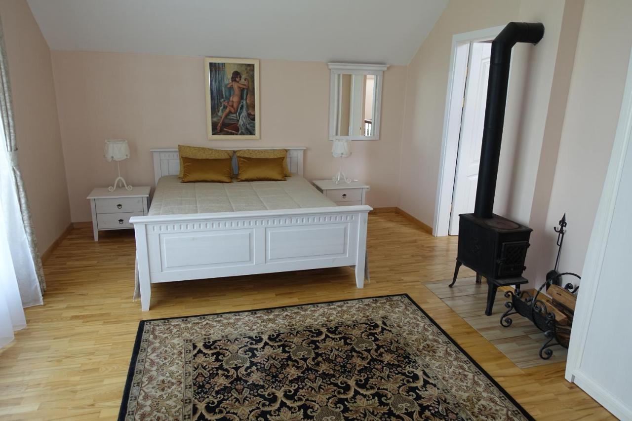 Namas Almadojus Villa Dreverna Exterior photo